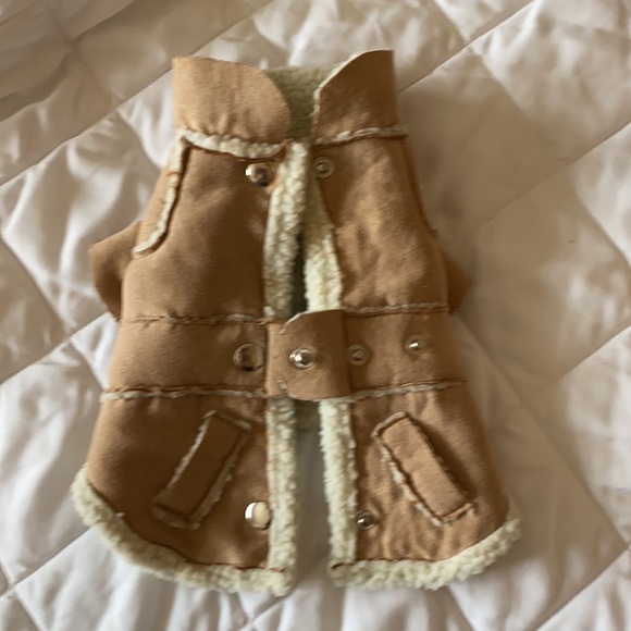 Doggy suede like sweater/jacket - Picture 3 of 8